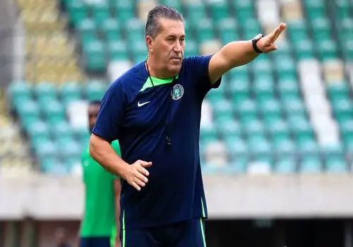 یک مربی پرتغالی گزینه نیمکت پرسپولیس شد
