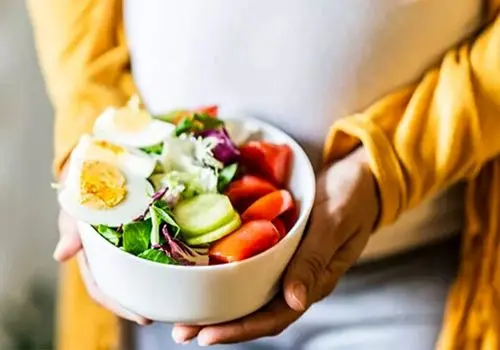 خانم‌های باردار نیازی به غذای دو نفره ندارند