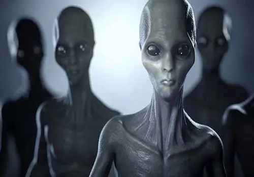 مهندس زن معلول فضانورد شد+ عکس