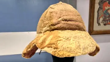 نمایش کلاه نمدی ۱۶۰۰ ساله مصری در موزه + عکس