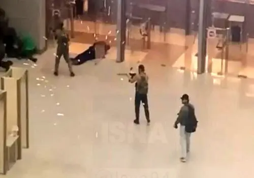  تصویری از تیراندازی عوامل تروریستی در تالار کنسرت مسکو