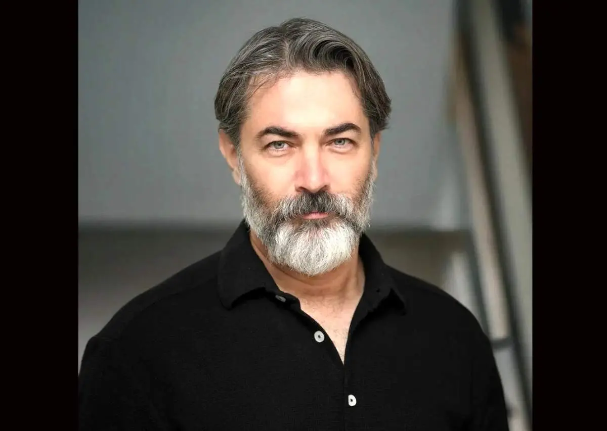 پارسا پیروزفر ۲۲ ساله در اولین فیلم سینمایی‌اش!