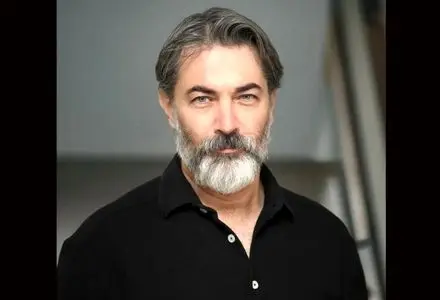 پارسا پیروزفر ۲۲ ساله در اولین فیلم سینمایی‌اش!