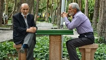 این مبلغ به حقوق فروردین ماه بازنشستگان اضافه میشود