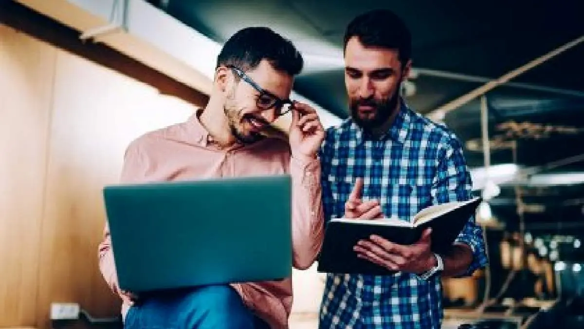 نسل زد در محل کار؛ الهام‌بخش یا کابوس؟ 