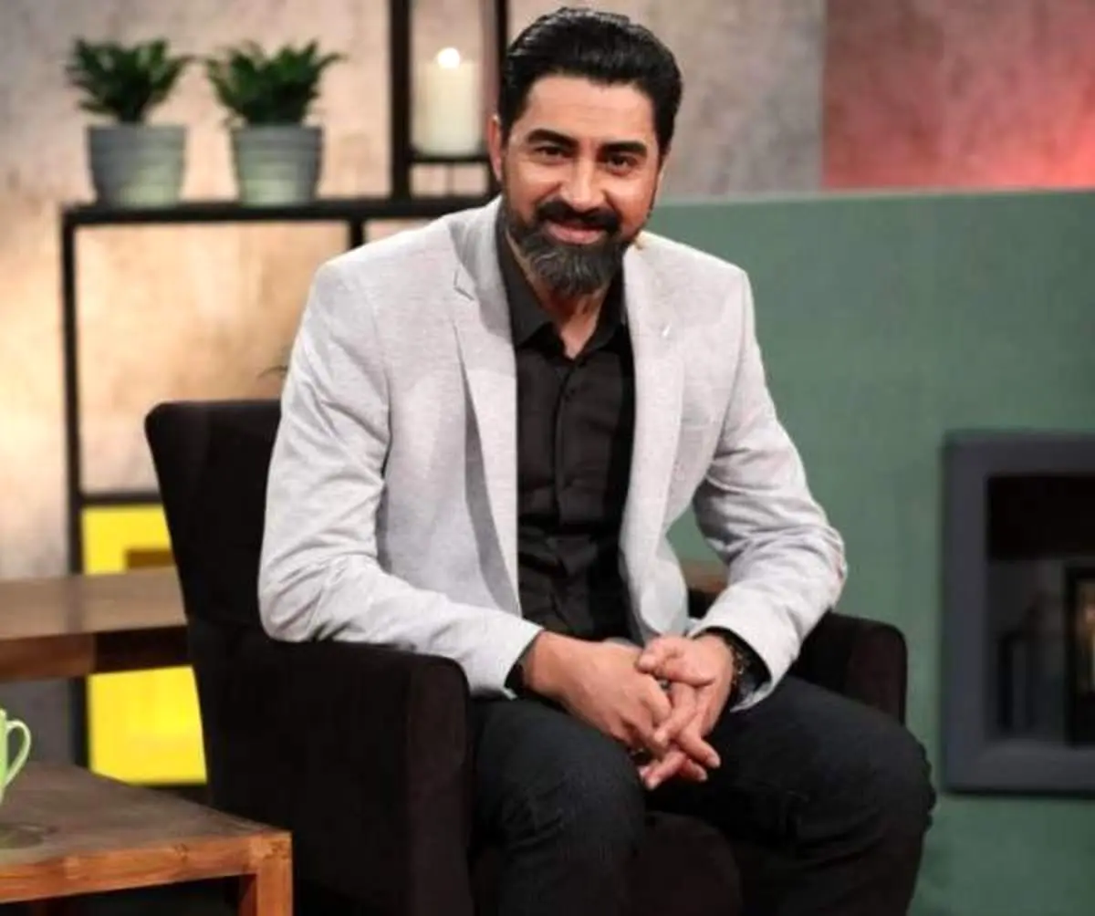 تصویری جالب از رفاقت 15 ساله آقای مجری معروف+ عکس