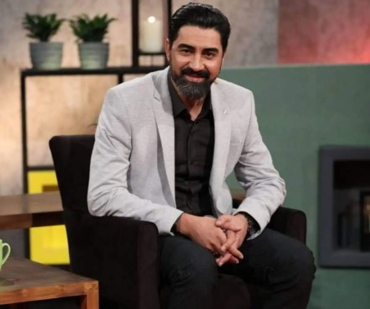 تصویری جالب از رفاقت 15 ساله آقای مجری معروف+ عکس