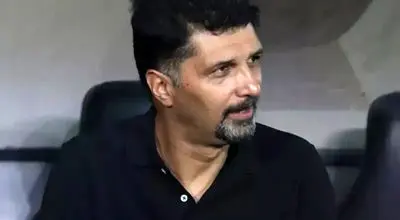 حسینی در نشست خبری امروز: شکست امروز تجربه تلخی برای تیم بود