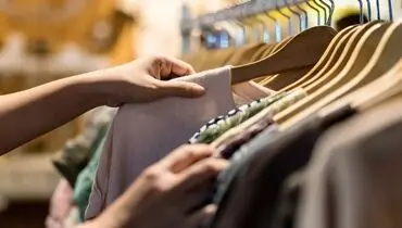 ۵ رنگ لباس‌ که شما را پیرتر نشان می‌دهد