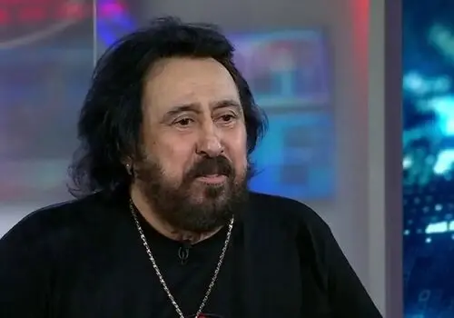 نقش عشق بر بوم زمان؛شهرام شب پره در کنار همسر زیبا و جوانش