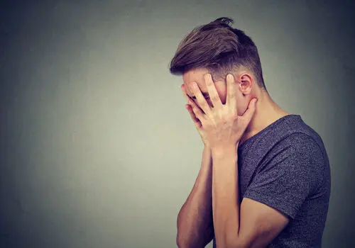 ترانه احساسی «استرس» با صدای مجید خراطها+ موزیک ویدئو