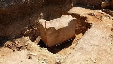 راز ۲هزارساله فاش شد؛ تابوت عظیم رومی در کرواسی سالم از دل خاک بیرون آمد | عکس