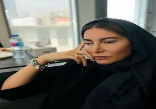  استایل خاص فریبا نادری با پیراهن گل‌گلی اش جنجالی شد+عکس