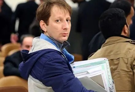 بابک زنجانی به قطع اینترنت + عکس / قطع اینترنت پاک‌کردن صورت مسئله است