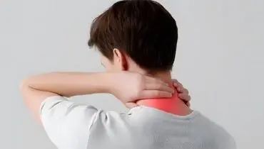 چرا گردن‌تان درد می‌گیرد؟ مقصر این عادت‌های ساده‌اند