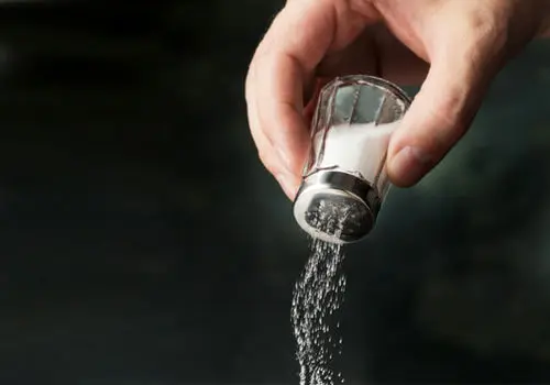 ترفندهایی معجزه آسا برای کاهش مصرف نمک
