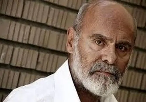 تیپ و استایل جالب جمشید هاشم‌پور در سن ۸۱سالگی