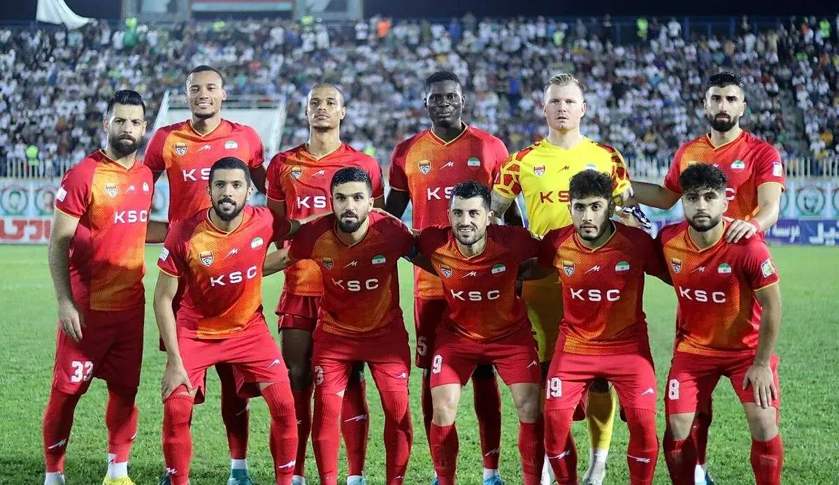 پوستر فولاد مقابل استقلال با پیراهن مشکی!+ عکس