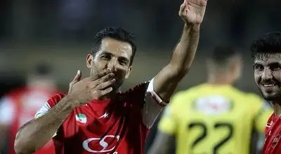 شماره ۱۹ پرسپولیس پس از ۸ سال خداحافظی می‌کند؟