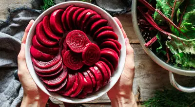 طرز تهیه لبو؛ خوراکی گرم برای روزهای بیماری

