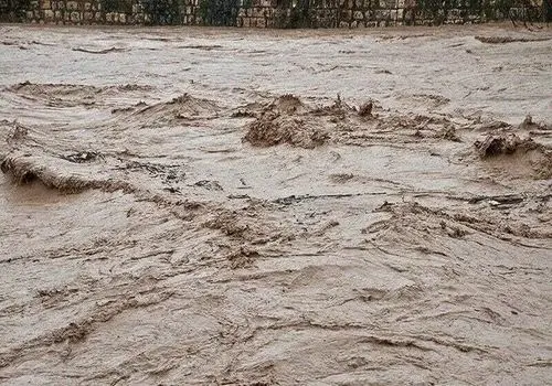 سیلاب، راه ارتباطی ۳۰۰ روستای جنوب سیستان و بلوچستان را بست