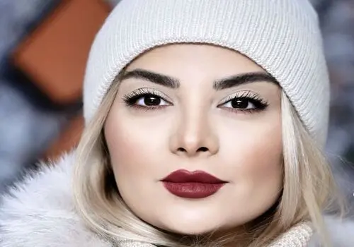 استایل جدید مونا فائزپور، همسر احمد مهرانفر، در شبکه‌های اجتماعی!