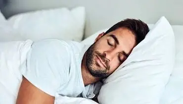 بی‌حسی دست‌ها و شانه‌های خشک؛ نشانه خطر در خواب