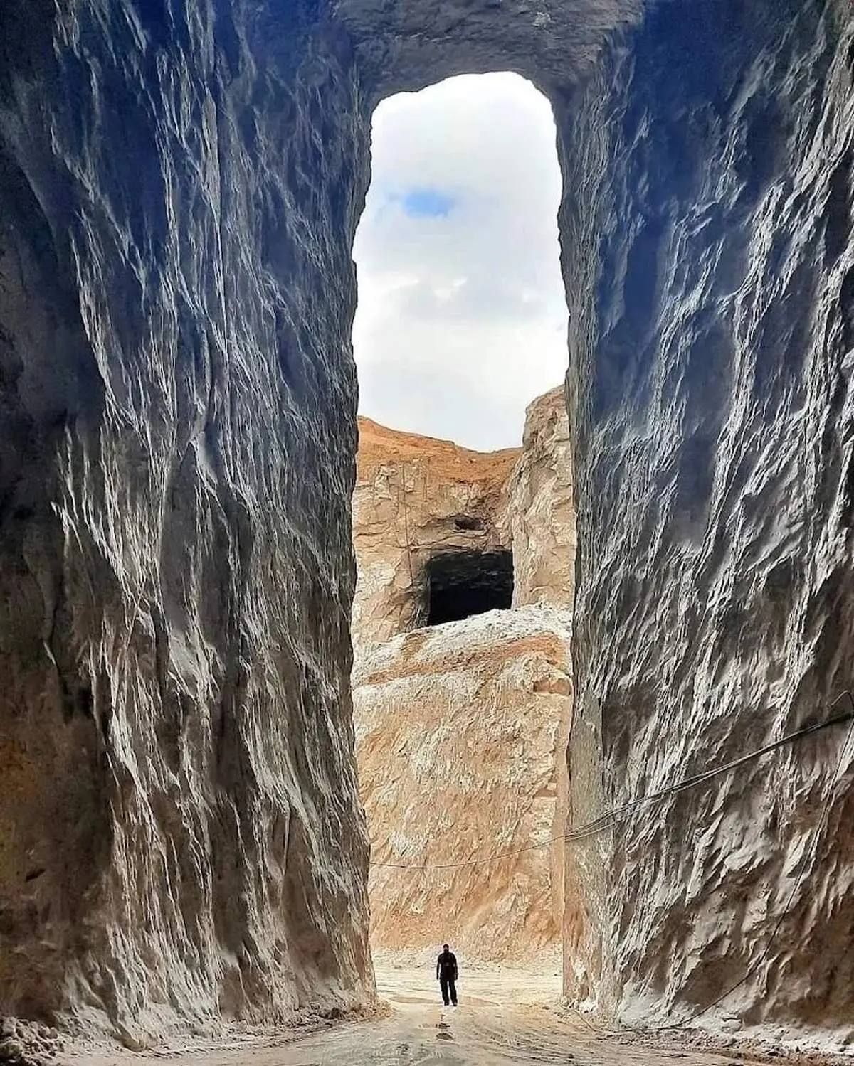 تصاویری از بزرگترین غار نمکی خاورمیانه در ایران