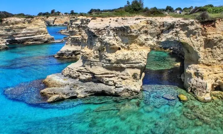 لحظه فرو ریختن «طاق عشاق» ایتالیا در روز ولنتاین + فیلم
