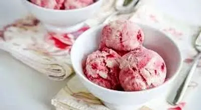 طرز تهیه بستنی خانگی با طعم آلبالو و گیلاس
