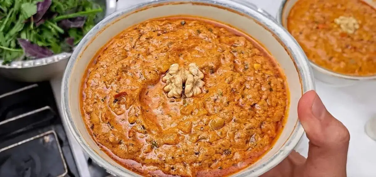 کال جوش گوجه‌ای؛ غذای سنتی تهران با کشک و گردو