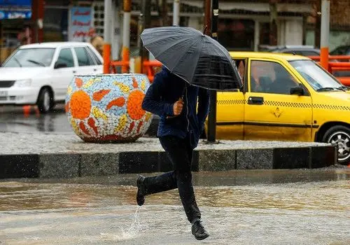 ورود سامانه بارشی و کاهش نسبی دمای تهران با آغاز بهار