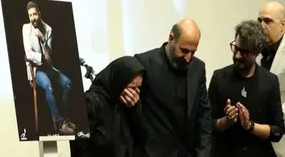 یادبودی برای حمید هیراد خواننده پاپ تازه در گذشته در ارسباران