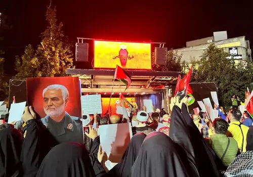 بازتاب دیوارنگاره میدان فلسطین تهران در نیویورک تایمز