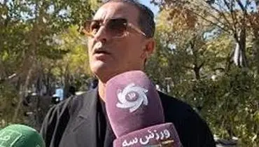 اشک‌های پرویز برومند به یاد منصورخان و مهرداد میناوند/ویدیو 