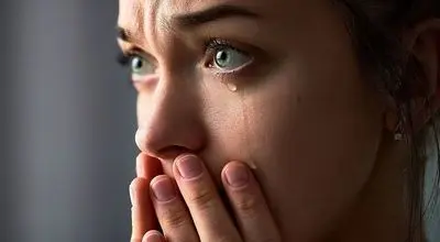 فواید عجیب گریه کردن 