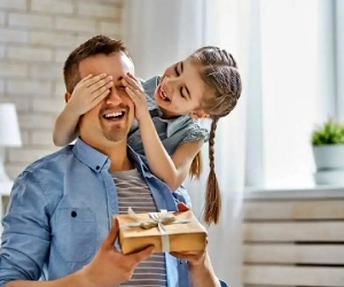 هدیهای خاص برای پدر: چگونه انتخابی مناسب داشته باشیم؟