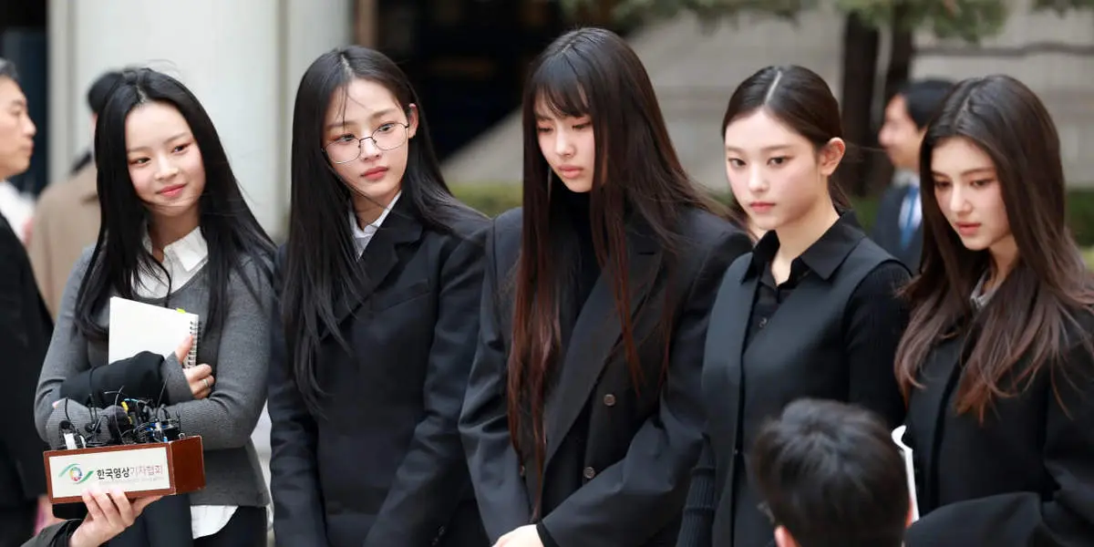 جنگ فندوم‌ها در HYBE؛ کامیون‌های اعتراضی علیه بازگشت NewJeans