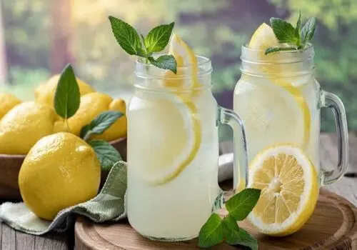 فواید شگفت انگیز نوشیدن آب لیمو