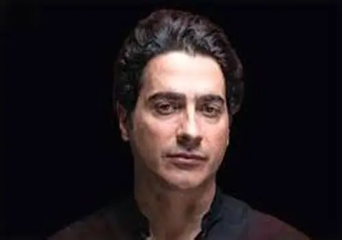 لحظاتی جالب از حضور عادل فردوسی‌پور در رونمایی از آخرین آلبوم استاد محمدرضا شجریان+فیلم
