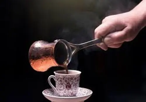 بالاخره قبل از صبحانه قهوه بنوشیم یا نه؟
