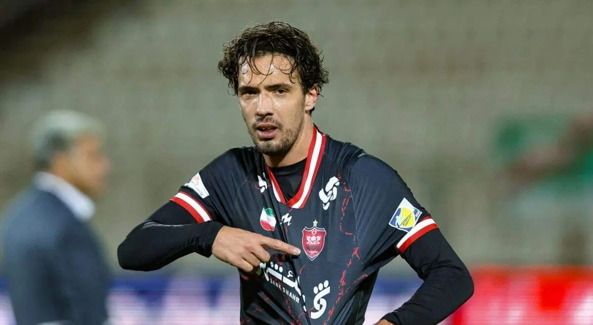 هافبک خارجی پرسپولیس: من با شما هستم و جایی نمی‌روم