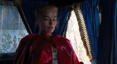 نقد و بررسی فیلم «بلندی‌های بادگیر» با بازی جیکوب آلوردی و مارگو رابی