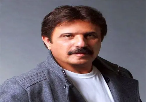 عکس جدید بیژن مرتضوی با همسرش نرگس فرخی در پاریس 