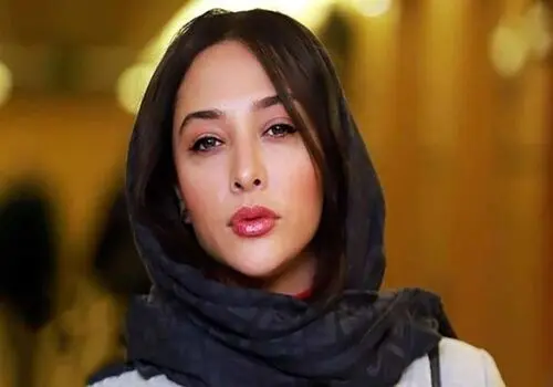 آناهیتا درگاهی با پالتوی زرشکی تیتر اول شد! استایل خیره‌کننده از همسر سابق اشکان خطیبی!