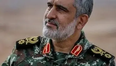 عکس کمتر دیده شده سرداران شهید امیرعلی حاجی‌زاده و محمود باقری در دوران دفاع مقدس