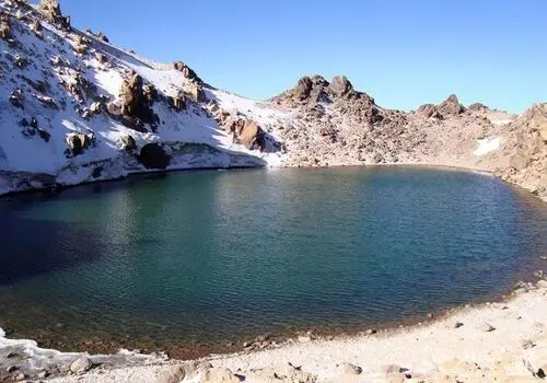 یخ‌زدگی کامل قله سبلان در آخرین روزهای تابستان + عکس