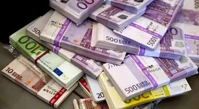 پیش‌بینی قیمت یورو فردا 11 دی 1404
