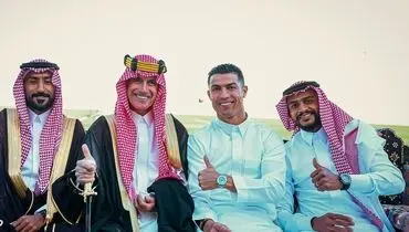 عربستانی ها باز هم رونالدو را دشداشه پوش کردند+ عکس