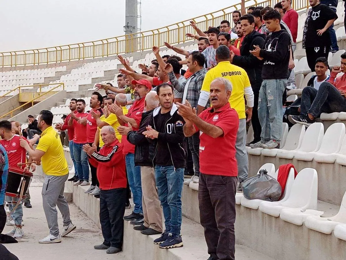  کار زیبا در لیگ دو؛ کاش بزرگترها هم یاد بگیرند 